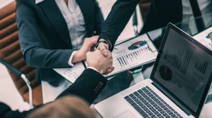 10 kreatywnych pomysłów na wyposażenie domu - Odkryj nowe możliwości!